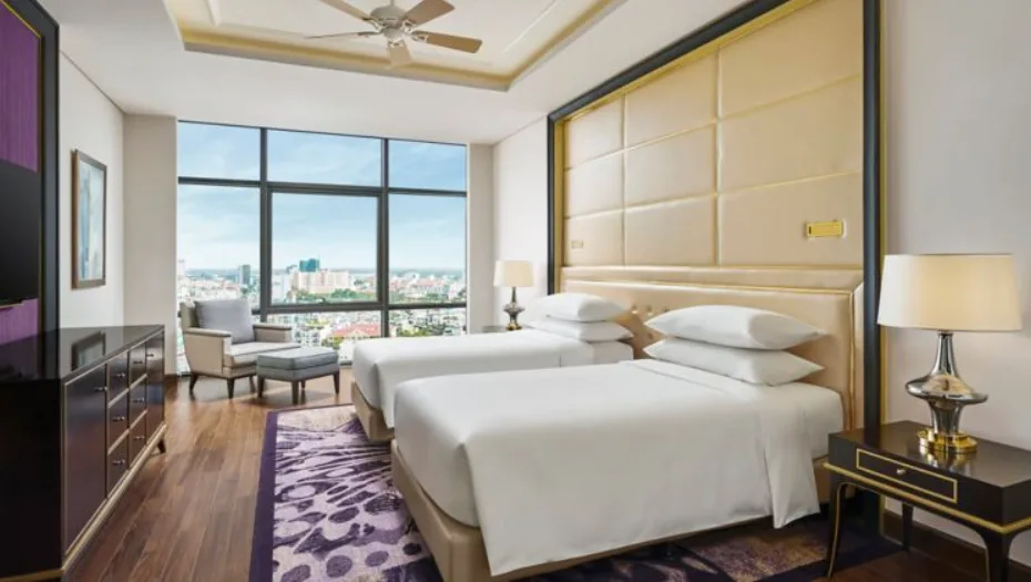 ASM Car Rental – Đưa Bạn Tới Sheraton Cần Thơ Với Dịch Vụ Xe Limousine Tiện Nghi