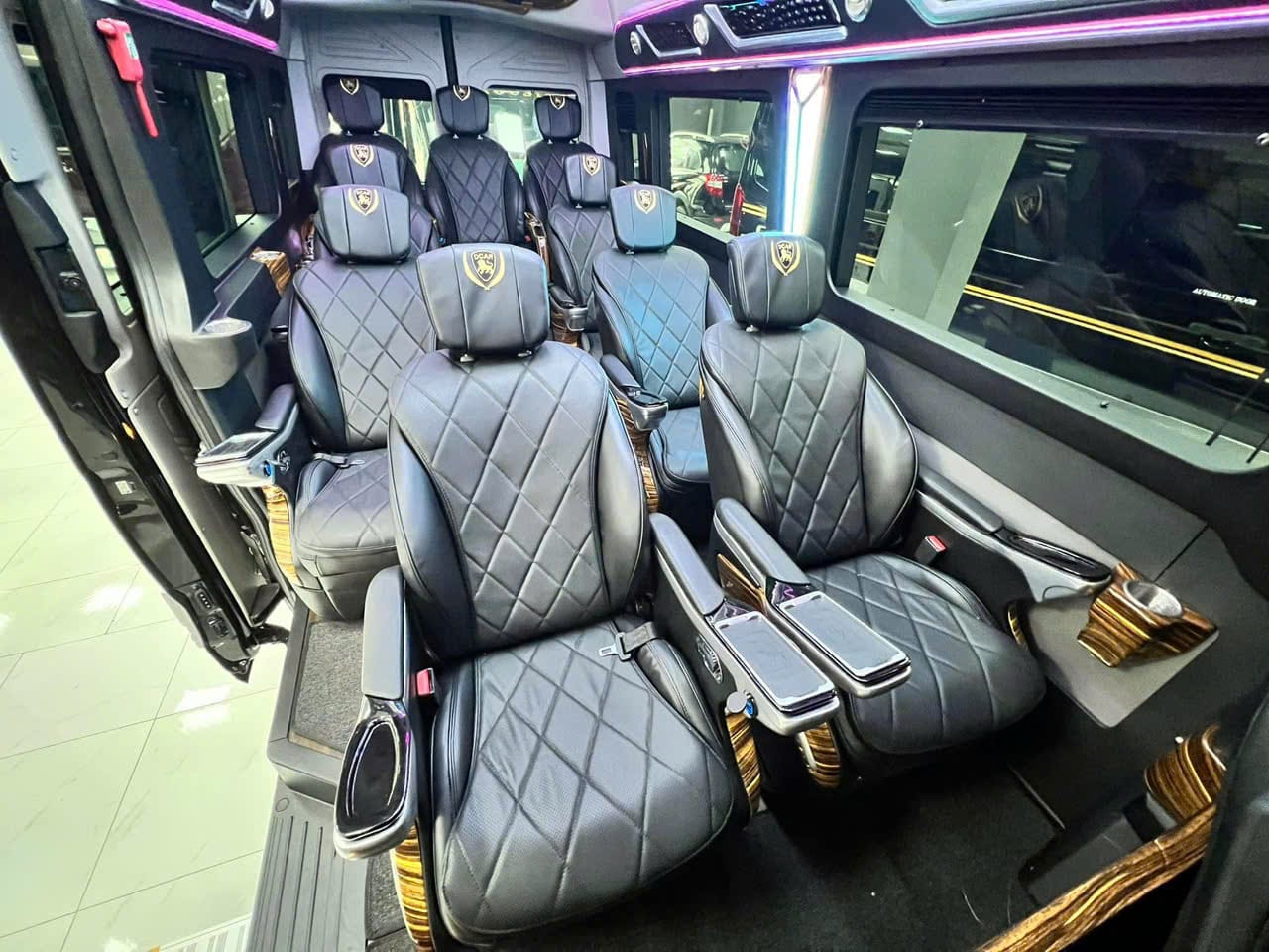 Thuê Xe Limousine 1 Chiều Đi Amiana Nha Trang