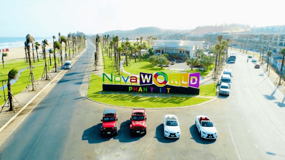 Thuê Xe Limousine 1 Chiều Đi Novaworld