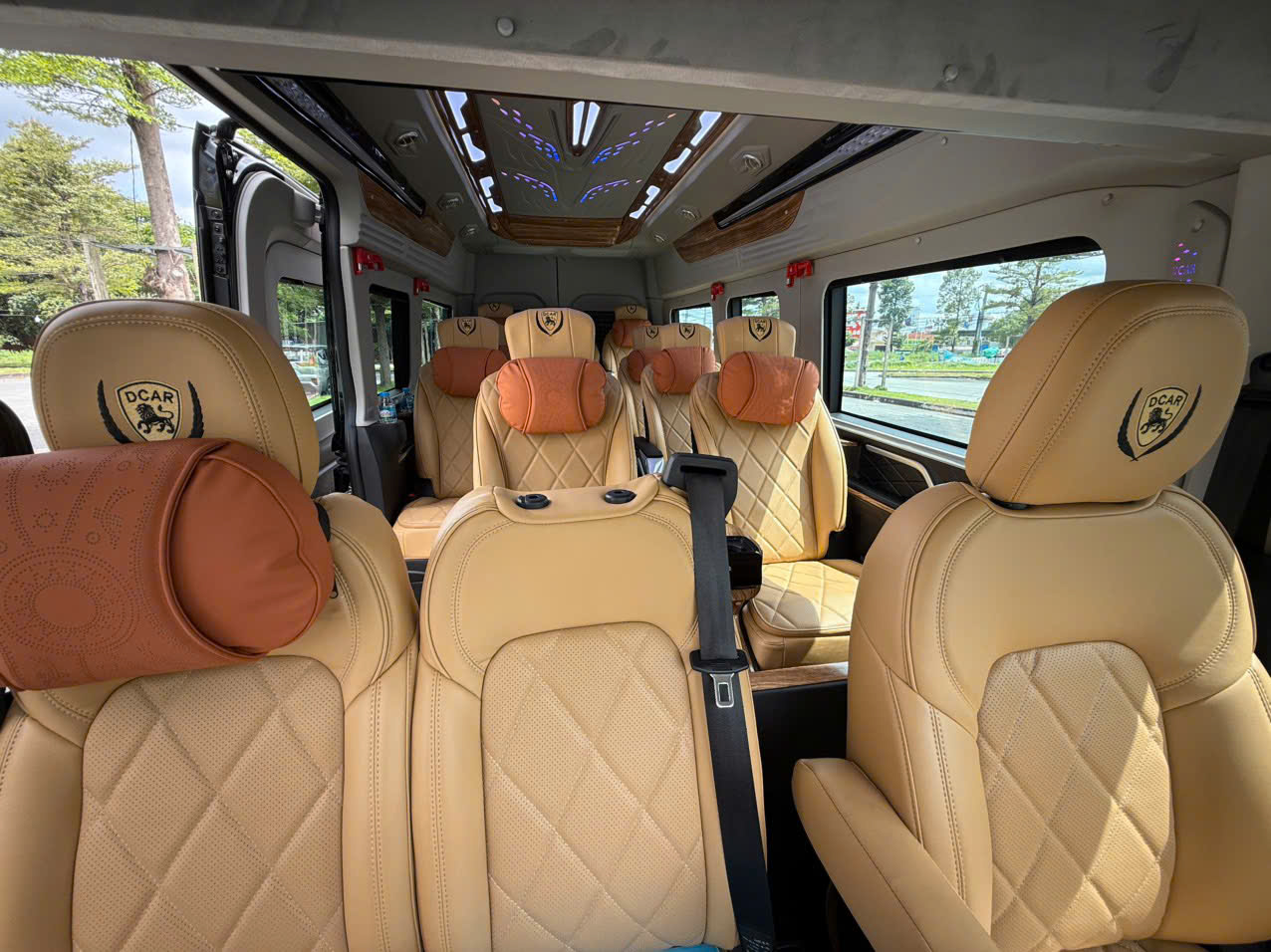 Đón Tiếp Cấp Cao: Thuê Limousine VIP Sân Bay – HCM/Các Tỉnh Lân Cận