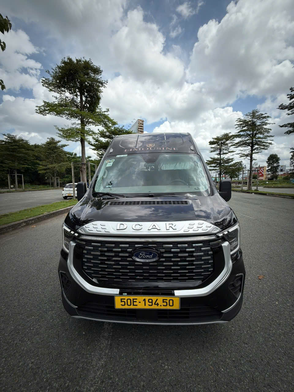 Limousine Cho Công Việc: Cho Thuê Dài Hạn, Phục Vụ Ban Giám Đốc Di Chuyển Thường Xuyên