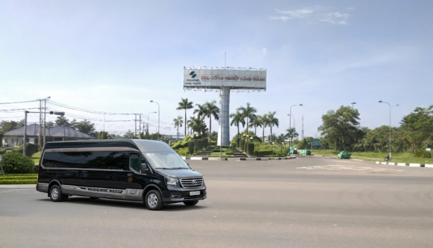 Thuê Xe Limousine Long Thành – Xe Tiện Nghi Cho Các Cuộc Gặp Gỡ Quan Trọng