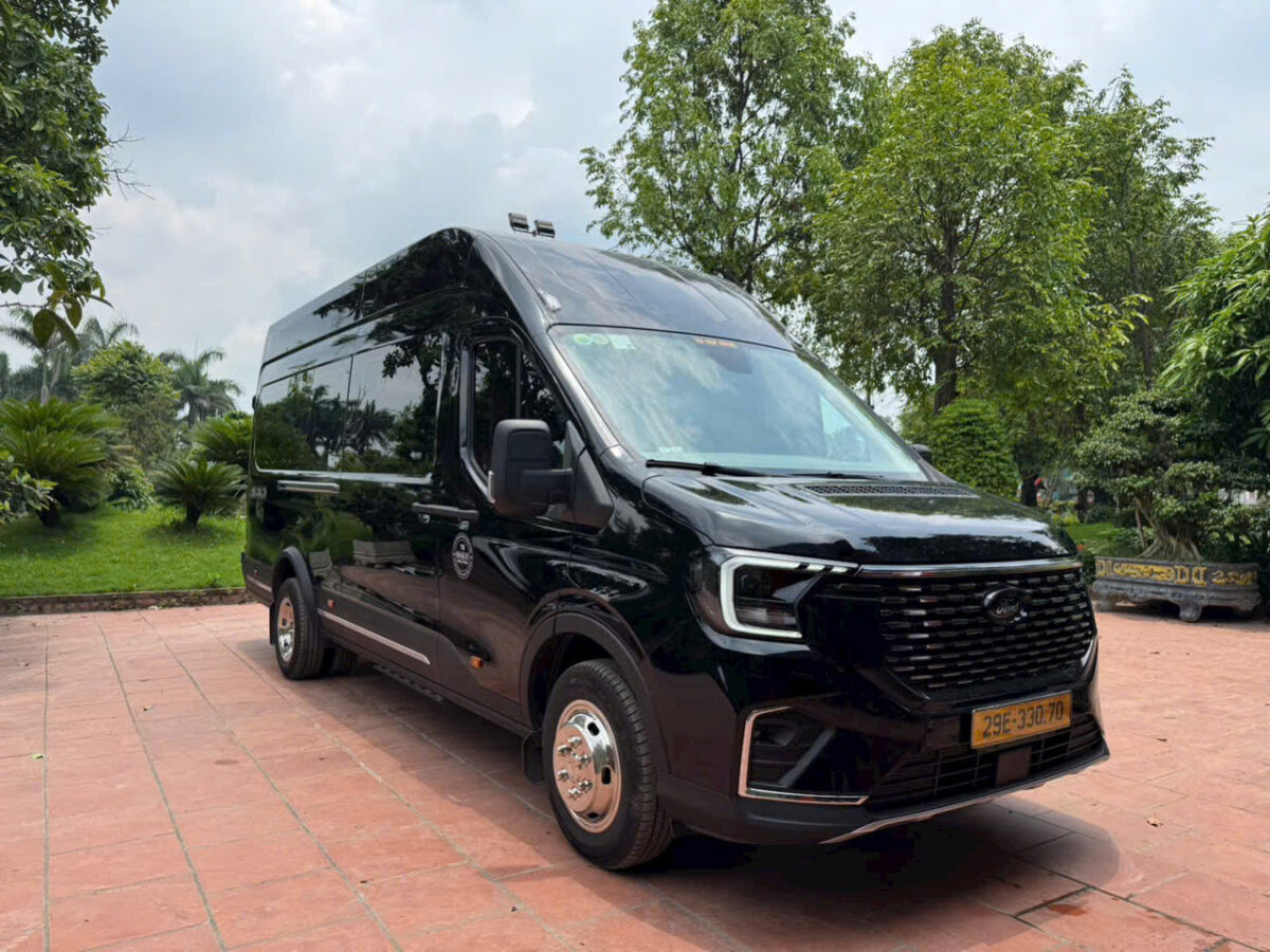 Dịch Vụ Limousine Cao Cấp Cho Kỹ Sư Và Chuyên Gia Tại Long Thành