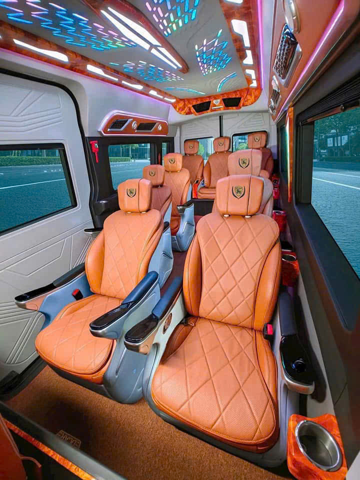 Cho Thuê Xe Limousine Khám Phá Thành Phố Hà Nội (Tour City Nửa Ngày)