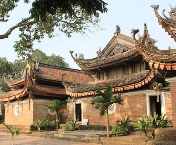 Tour Làng Cổ Đường Lâm: Trải Nghiệm Văn Hóa Trọn Vẹn Cùng ASM Car Rental