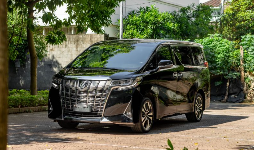 Thuê xe sang 7 chỗ Toyota Alphard – Biểu Tượng Xe Sang Dành Cho Chủ Tịch