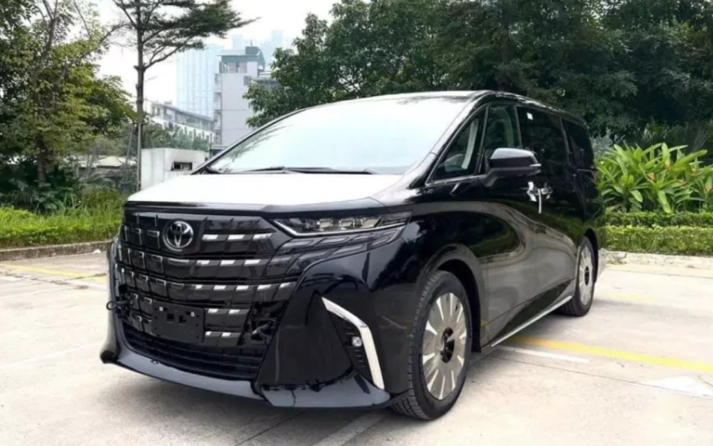 Thuê Xe Sang Toyota Alphard HCM Có Tài Xế Riêng Chuyên Nghiệp